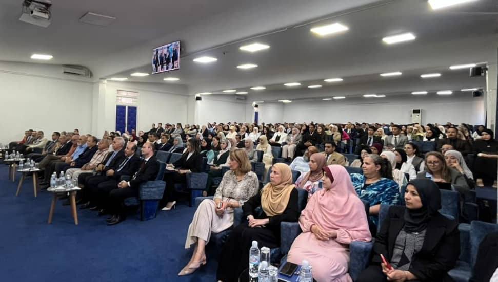 استضافة عبد القادر بن دعماش لإلقاء محاضرة حول المجموعة الفنية لجبهة التحرير الوطني