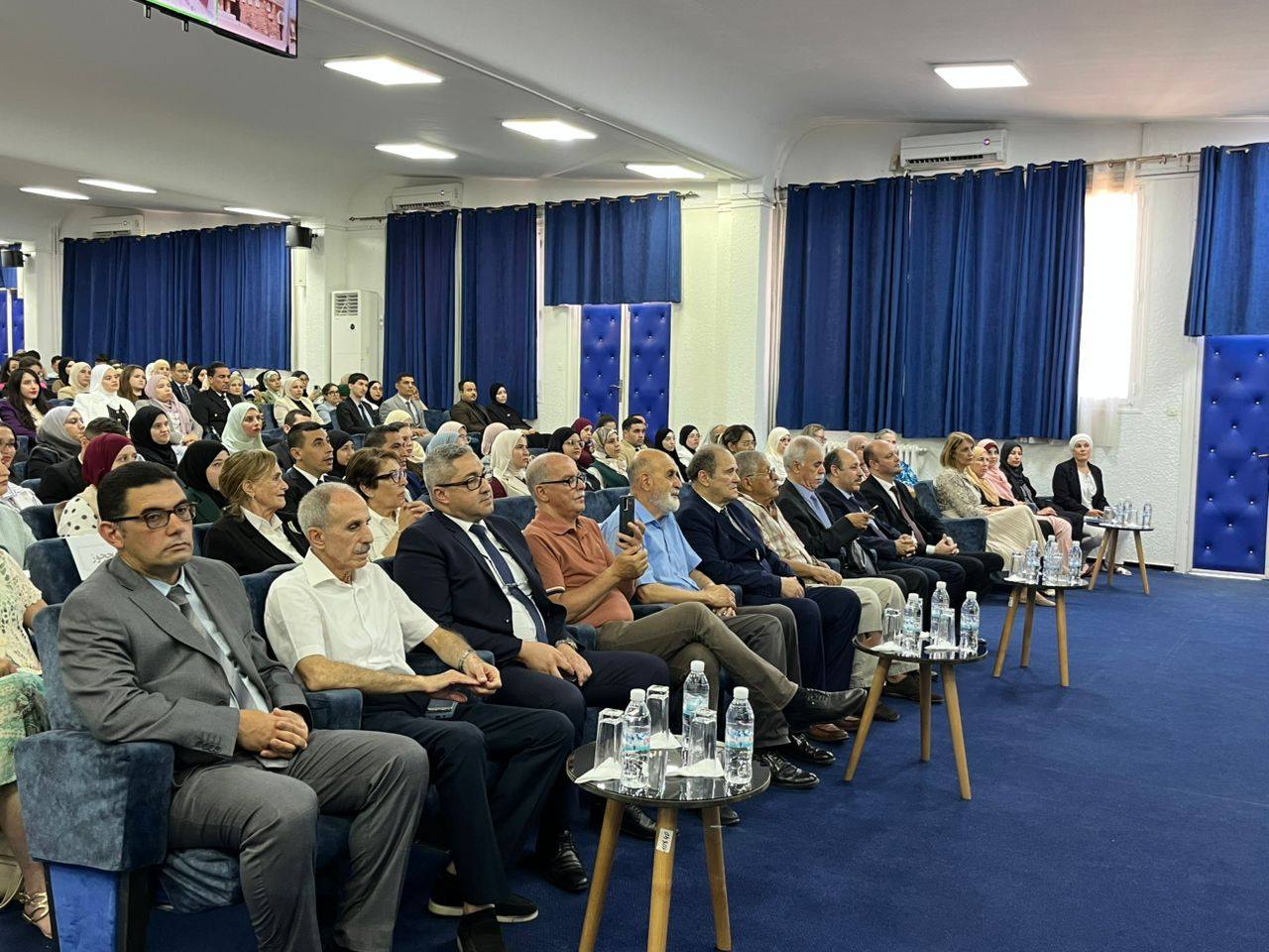 استضافة عبد القادر بن دعماش لإلقاء محاضرة حول المجموعة الفنية لجبهة التحرير الوطني