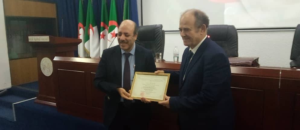 استضافة عبد القادر بن دعماش لإلقاء محاضرة حول المجموعة الفنية لجبهة التحرير الوطني