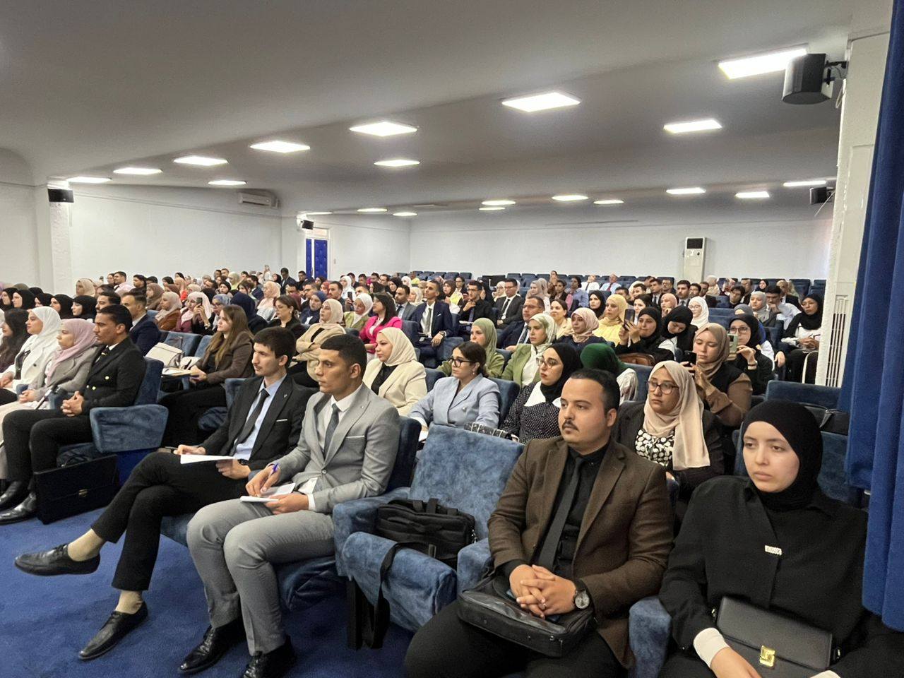 استضافة عبد القادر بن دعماش لإلقاء محاضرة حول المجموعة الفنية لجبهة التحرير الوطني