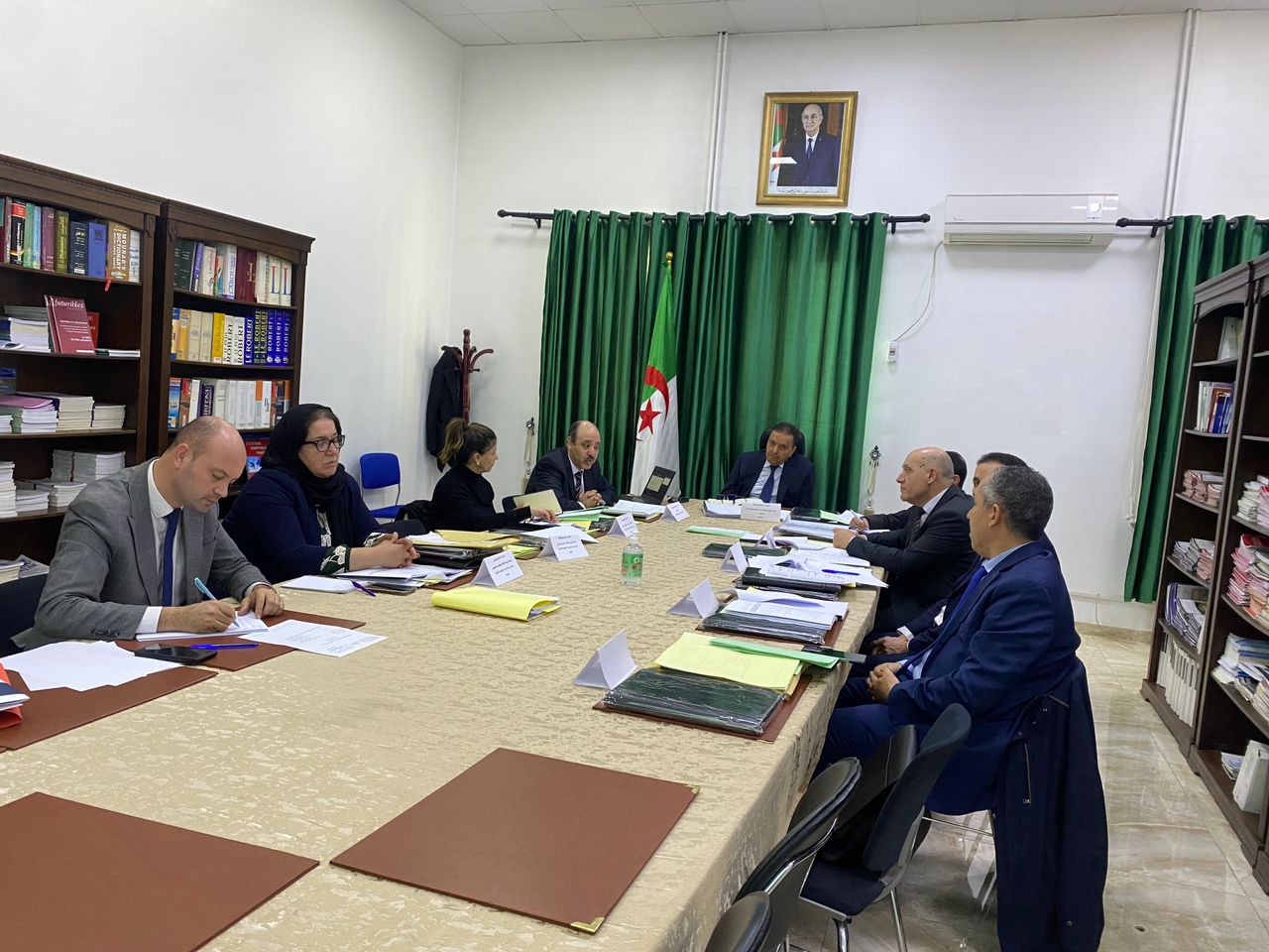 انعقاد اجتماع مجلس ادارة المدرسة الوطنية للإدارة