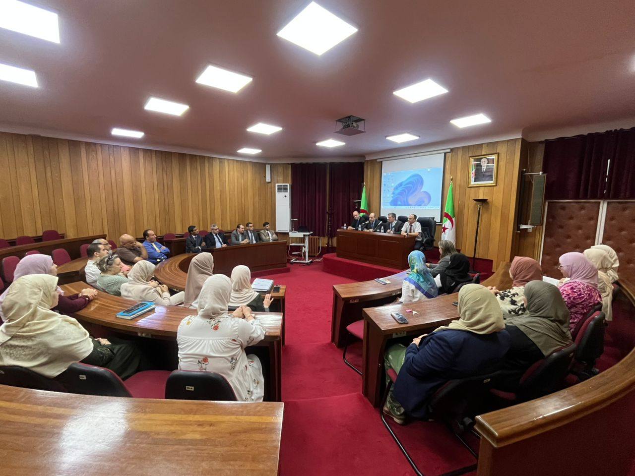 تنصيب السيد الدكتور يوسف عاشور أمينا عاما للمدرسة الوطنية للإدارة