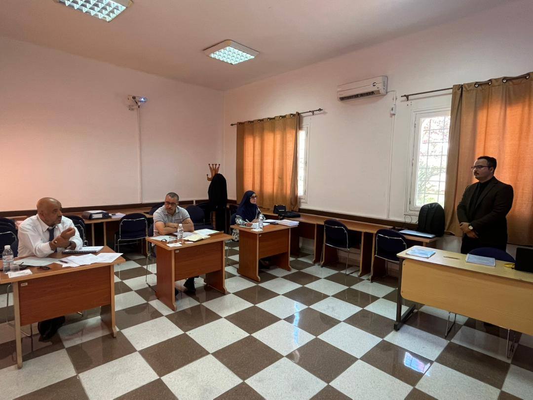 انطلاق مناقشة مذكرات تلاميذ الدفعة 53 بإشراف المدير العام للمدرسة الوطنية للإدارة