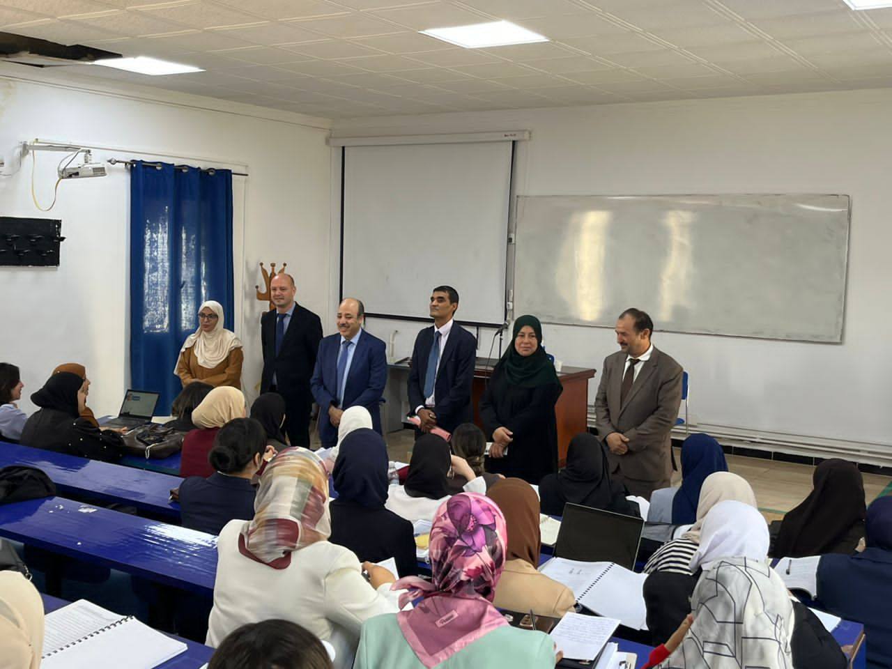 انطلاق مناقشة مذكرات تلاميذ الدفعة 53 بإشراف المدير العام للمدرسة الوطنية للإدارة