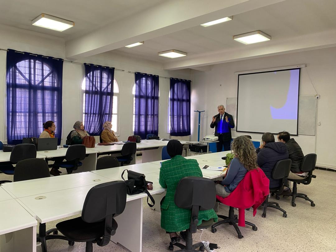 انطلاق دورة تكوينية لفائدة اطارات المجلس الوطني الاقتصادي والاجتماعي والبيئي