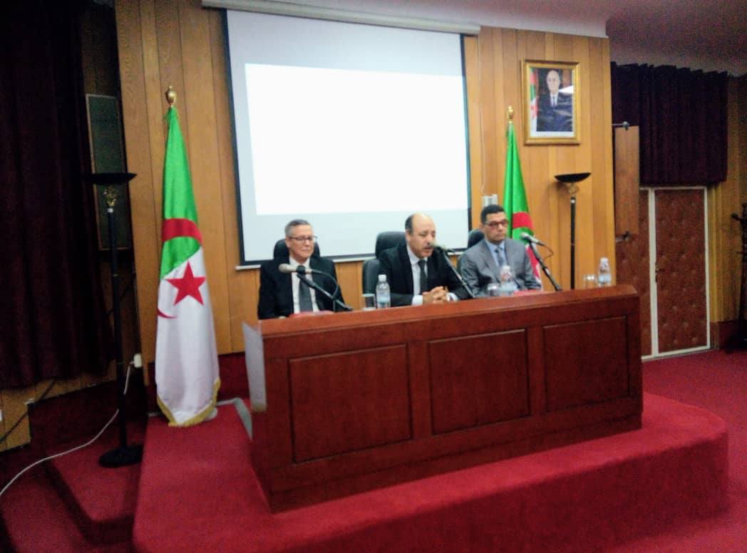 البرامج التكوينية لفائدة مختلف الهيئات المؤسسات العمومية