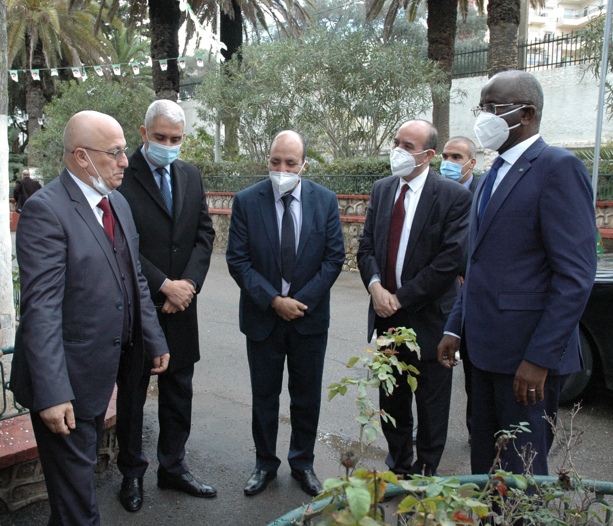 زيارة وزير الداخلية الجماعات المحلية والتهيئة العمرانية رفقة نظيره وزير الداخلية واللامركزية الموريتاني