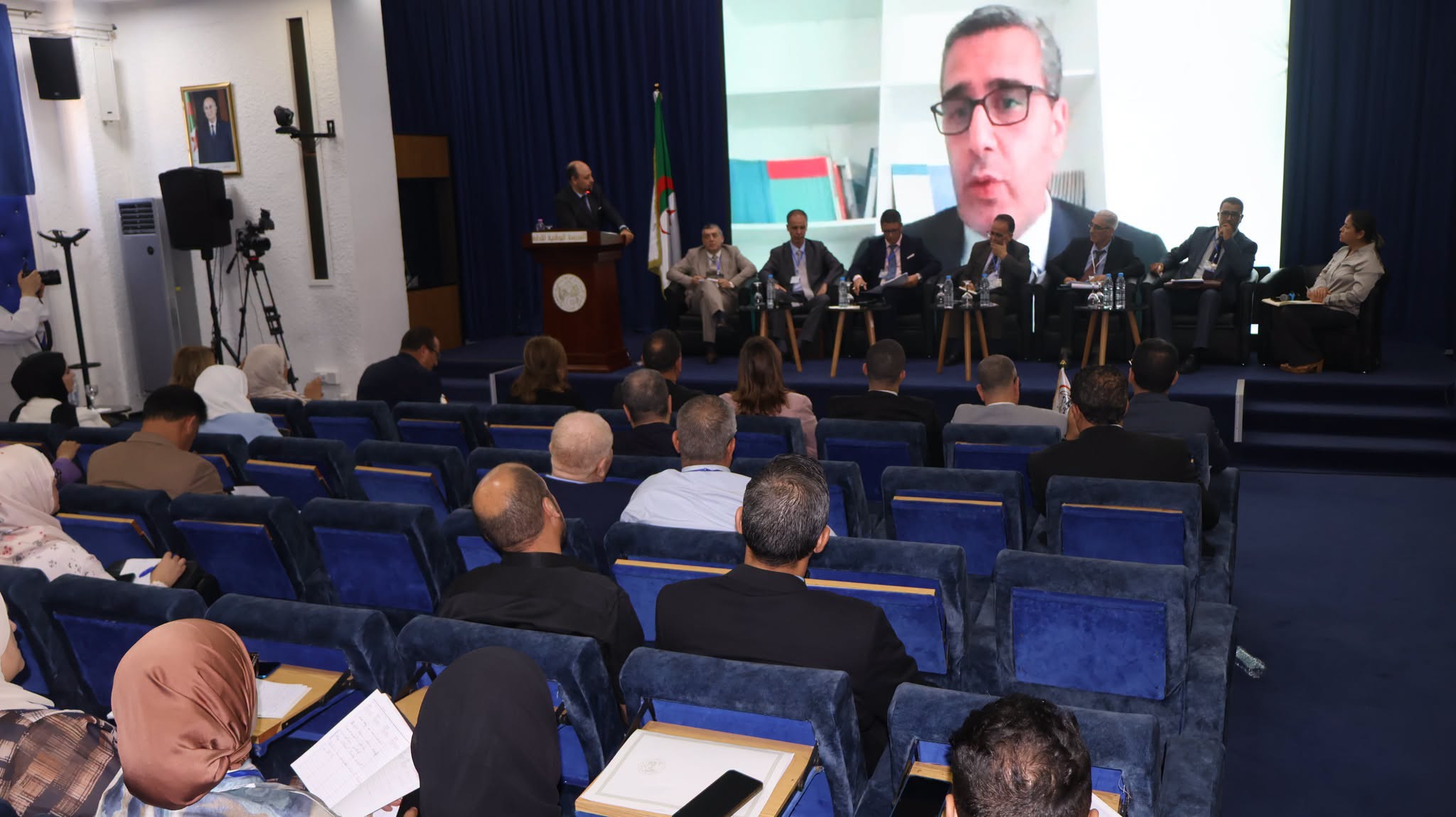وسيط الجمهورية يحيي بالمدرسة الوطنية للإدارة اليوم العالمي للأمم المتحدة للخدمة العامة
