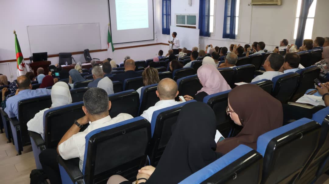 المدرسة الوطنية للإدارة تحتضن يوما دراسيا حول المدونة الوزارية المشتركة لمهن الوظيفة العمومية